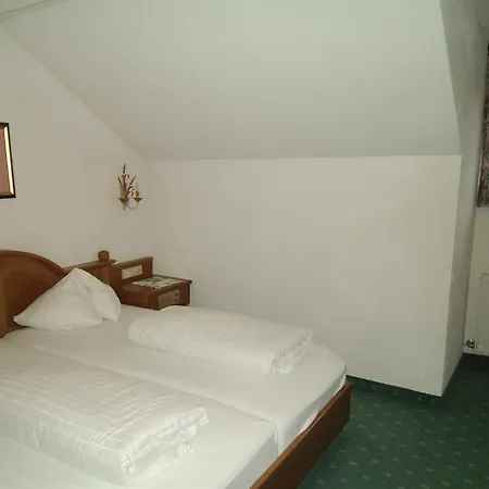 Stegmuehlhof 4*