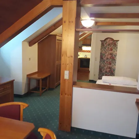 מלון Stegmuehlhof 4*